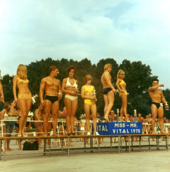  Im Nürnberger Freibad veranstaltete Harry Gelbfarb 1970 einen Bodybuilding-Wettbewerb für sein Studio "Vital". (Foto: Nachlass Gelbfarb)